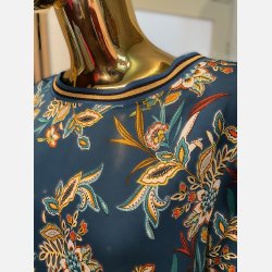 Flot m�nstret bluse