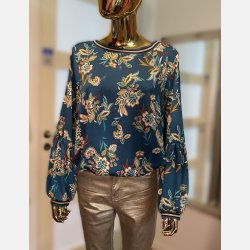 Flot m�nstret bluse